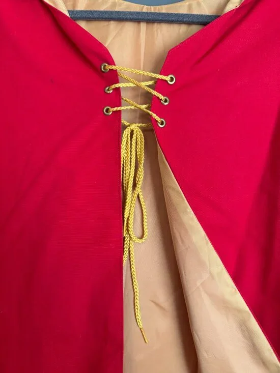 Gryffindor Harry Potter Quidditch Robe/ Costume (includes quaffle and goggles) - Picture 3 of 8